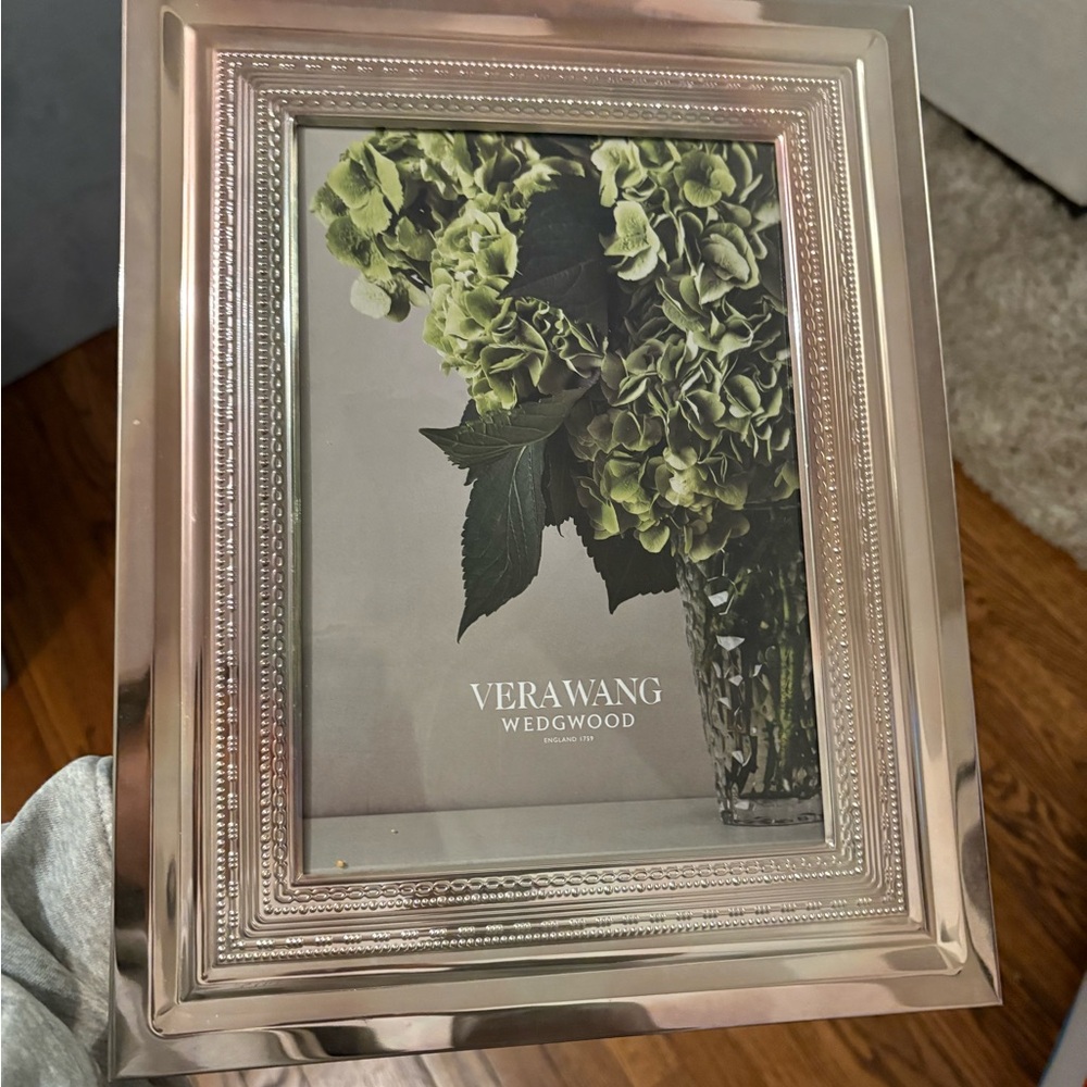 Vera Wang Silver Frame with Elegant Detailing